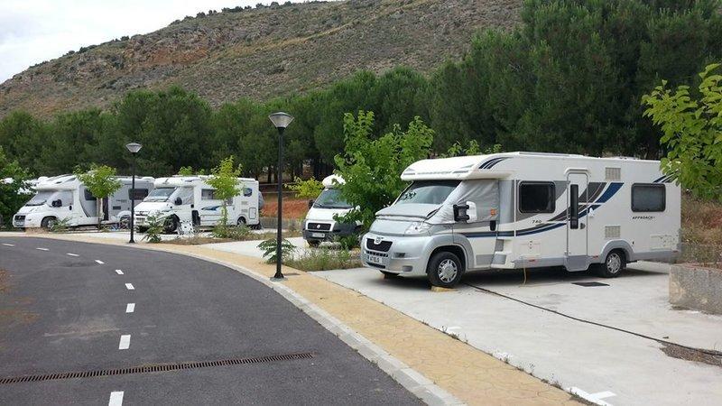 Camping Valdearenas Иснахар Экстерьер фото