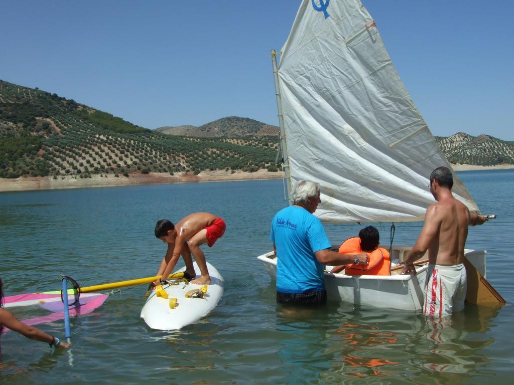 Camping Valdearenas Иснахар Экстерьер фото