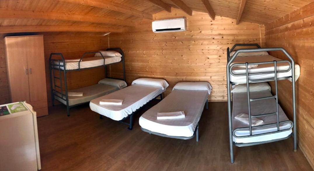 Camping Valdearenas Иснахар Экстерьер фото