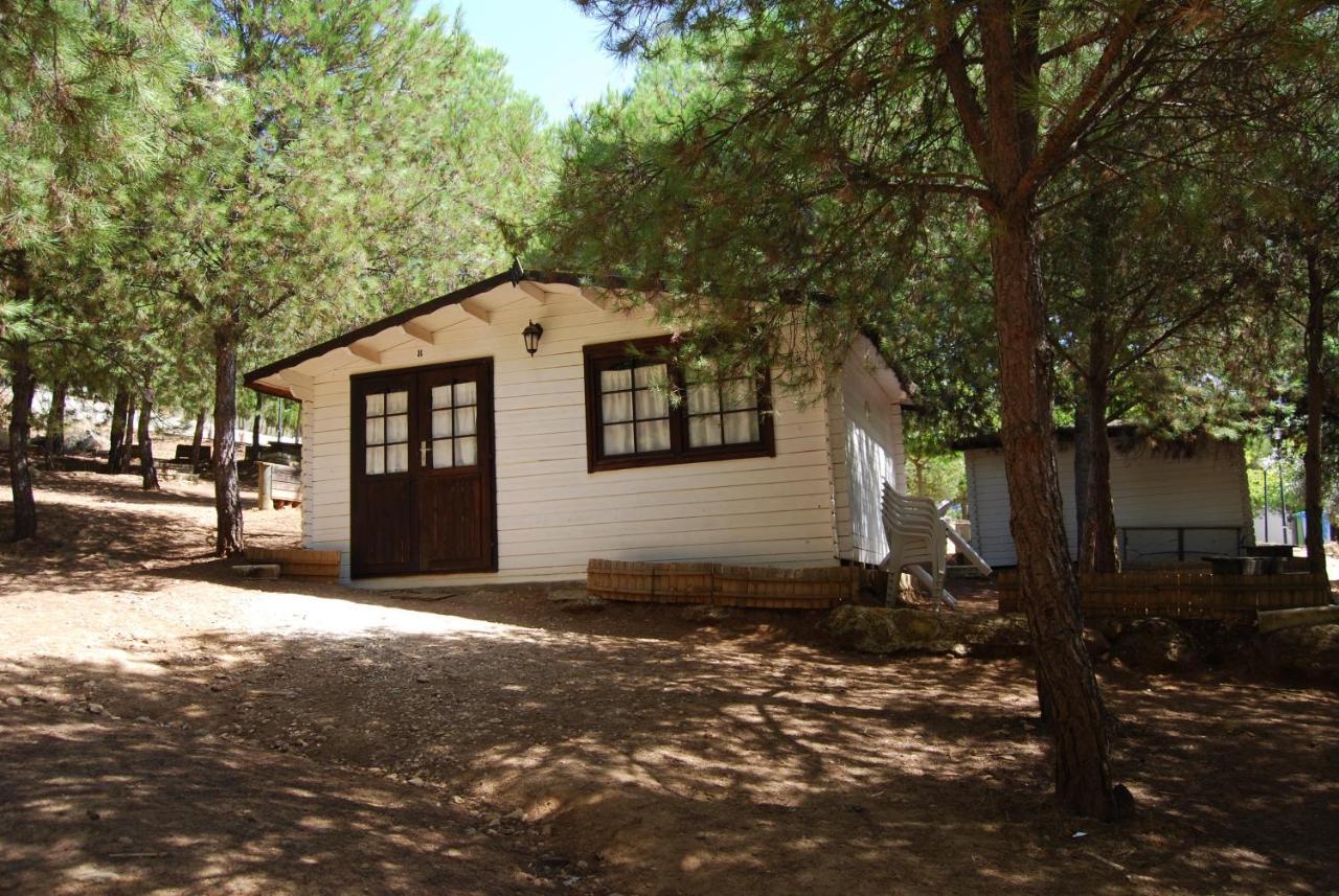 Camping Valdearenas Иснахар Экстерьер фото