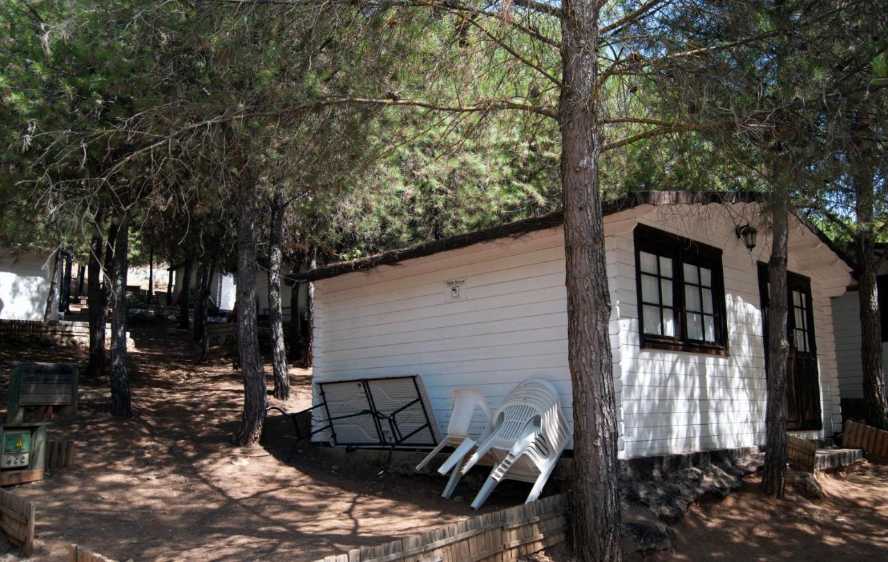 Camping Valdearenas Иснахар Экстерьер фото
